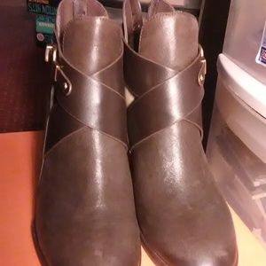 ISOLA Booties